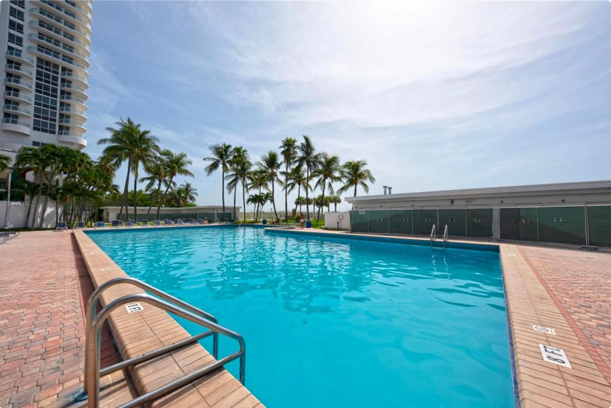 Directly On The Beach With Pool & Ocean View Miami Beach Zewnętrze zdjęcie